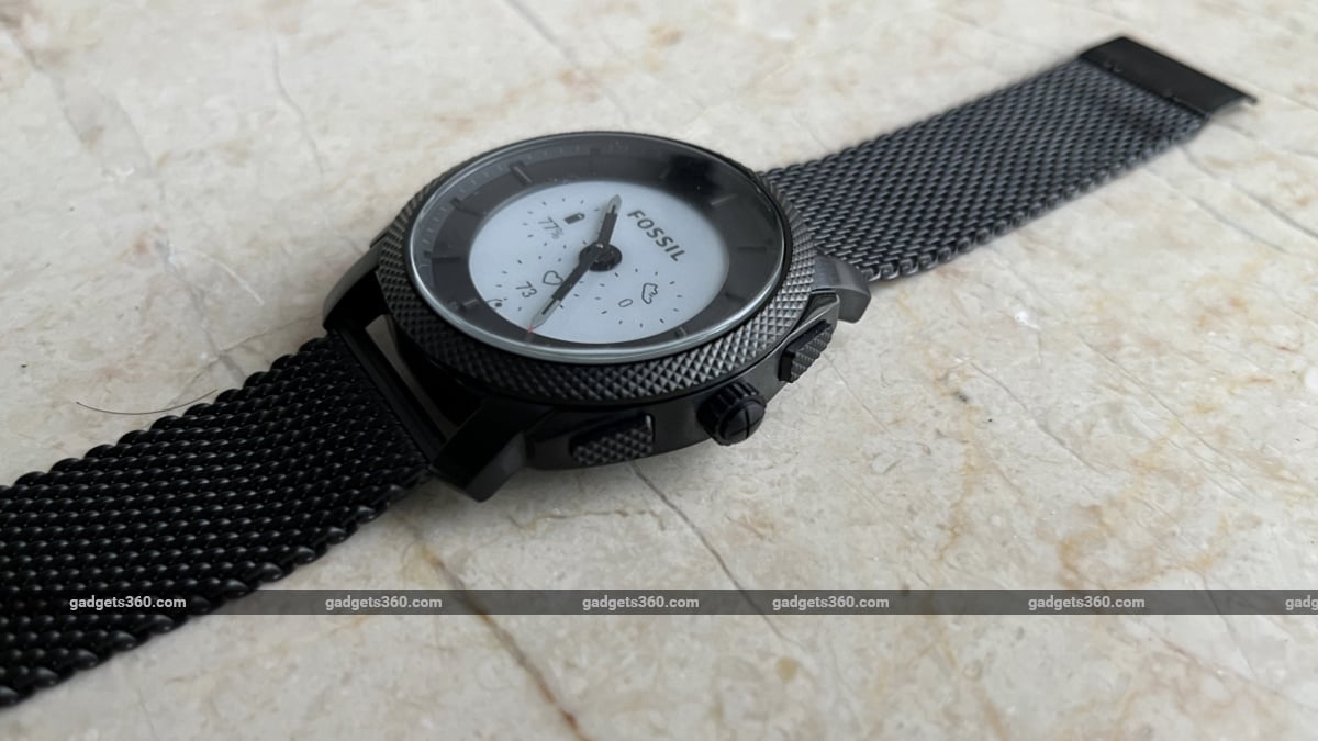 Fossil Machine Gen 6 Hybrid Smartwatch Review: The Best of Both Worlds